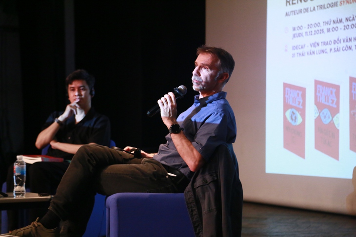 Nhà văn Pháp Franck Thilliez: Viết sách như leo đỉnh Everest - Ảnh 1.