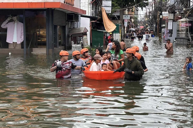 Thiên tai và chiếc ghế của tổng thống - Ảnh 3.