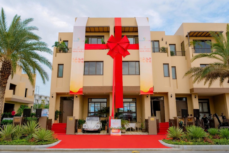 Sông Town - Ảnh 2.