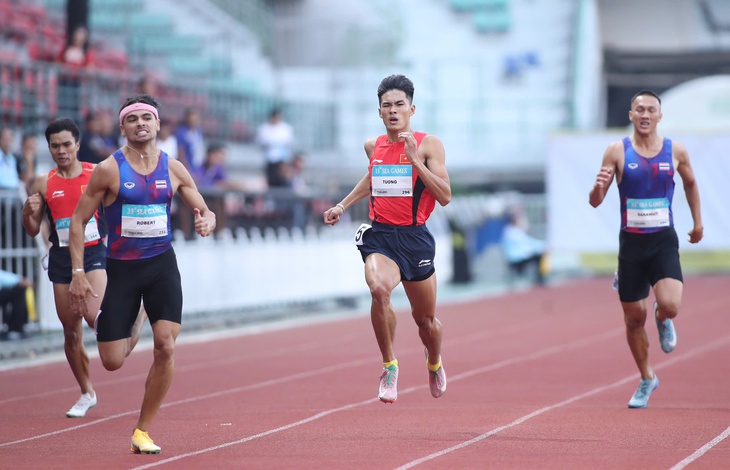 Vượt kỷ lục SEA Games, chân chạy Việt Nam vẫn hụt vàng - Ảnh 1.