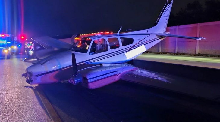 Toyota Camry - Ảnh 2.