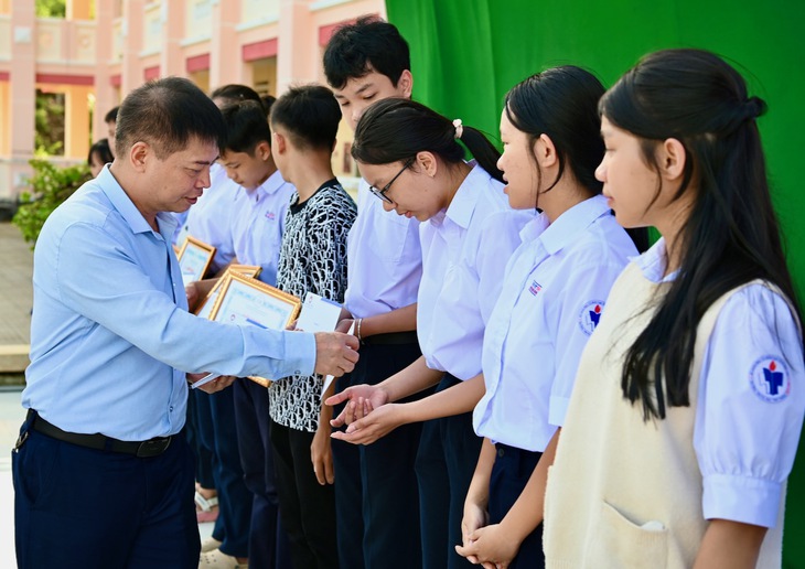 vùng lũ - Ảnh 3.