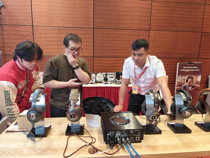 Hàng chục dàn âm thanh tiền tỉ phô diễn tại triển lãm AV Show Hà Nội - Ảnh 4. AV Show - Ảnh 4.