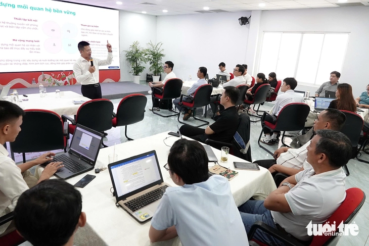 Báo Tuổi Trẻ tập huấn truyền thông phục vụ tuyển sinh, xây dựng thương hiệu - Ảnh 1.