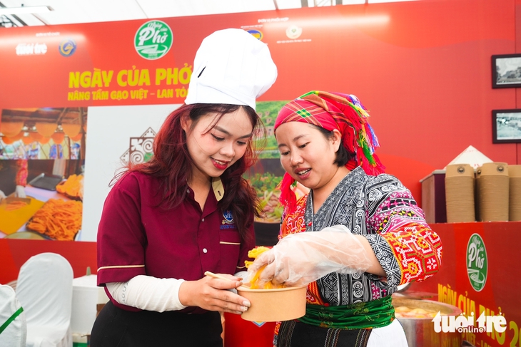 Thử tài mix phở tại Ngày của Phở 2025 - Ảnh 2. Ngày của Phở - Ảnh 2.