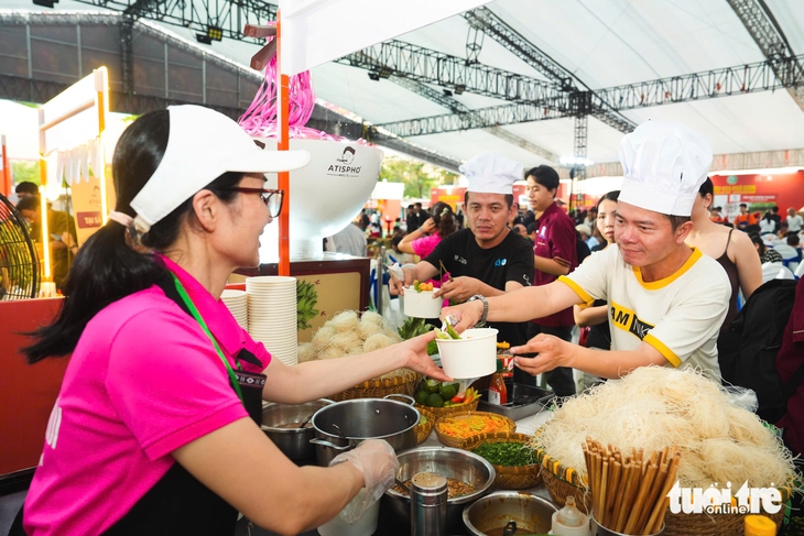 Thử tài mix phở tại Ngày của Phở 2025 - Ảnh 9. Ngày của Phở - Ảnh 9.