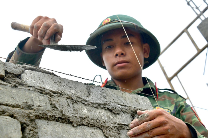 Cuối năm, ta tẩy bụi ký ức, hong khô niềm vui - Ảnh 1. cuối năm - Ảnh 1.