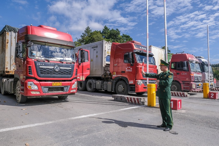 Bắt đầu thí điểm vận chuyển hàng hóa hai chiều Việt - Trung trong 1 năm - Ảnh 1. Bắt đầu thí điểm vận chuyển hàng hóa hai chiều Việt - Trung trong 1 năm - Ảnh 1.