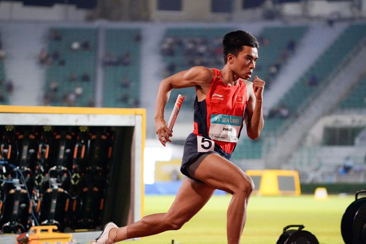 Khoảnh khắc bứt tốc 'giật vàng' của điền kinh Việt Nam ngày 13-12 - Ảnh 5.