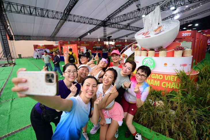 Ngày của Phở là ngày nói lên tiếng nói của tinh hoa ẩm thực Việt - Ảnh 1. Ngày của Phở - Ảnh 1.