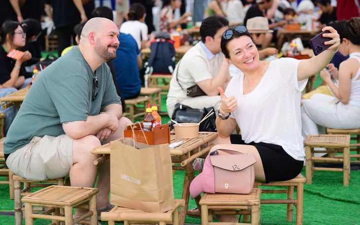 Ẩm thực chung một dòng sông - Ảnh 1.