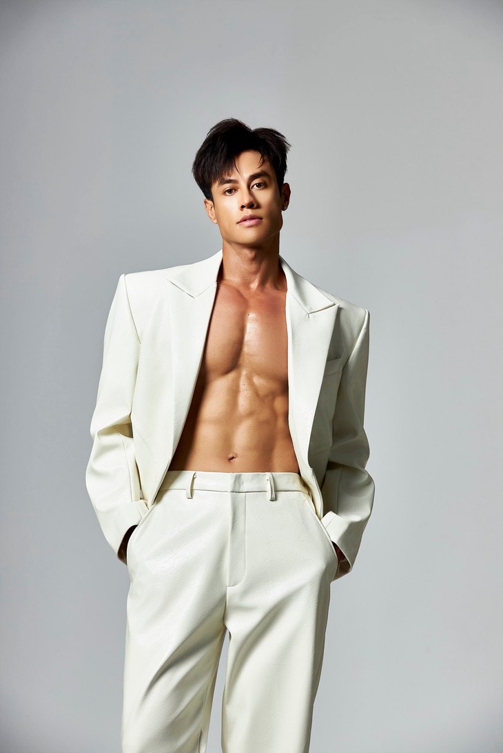 Đại diện nước chủ nhà Thái Lan là Nam vương Hữu nghị Quốc tế 2025, Mario Thành Tâm trượt top 8 - Ảnh 2. Nam vương - Ảnh 2.