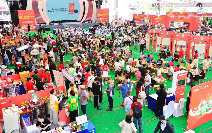 Khôi Trần, Lê Minh Thành đến Ngày của Phở: Thấy hết hồn, sao đông dữ! - Ảnh 4.