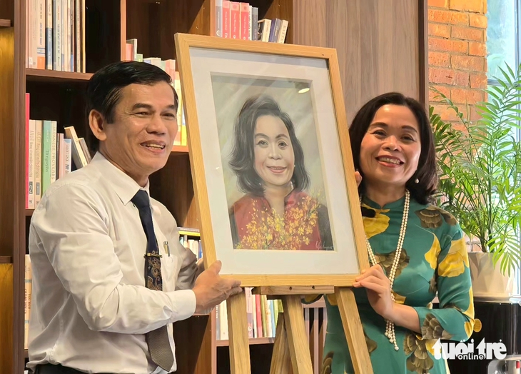 Đạo diễn 'Tử chiến trên không' muốn làm phim từ sách đoạt giải quốc tế của Nguyễn Phan Quế Mai - Ảnh 4. Nguyễn Phan Quế Mai - Ảnh 4.