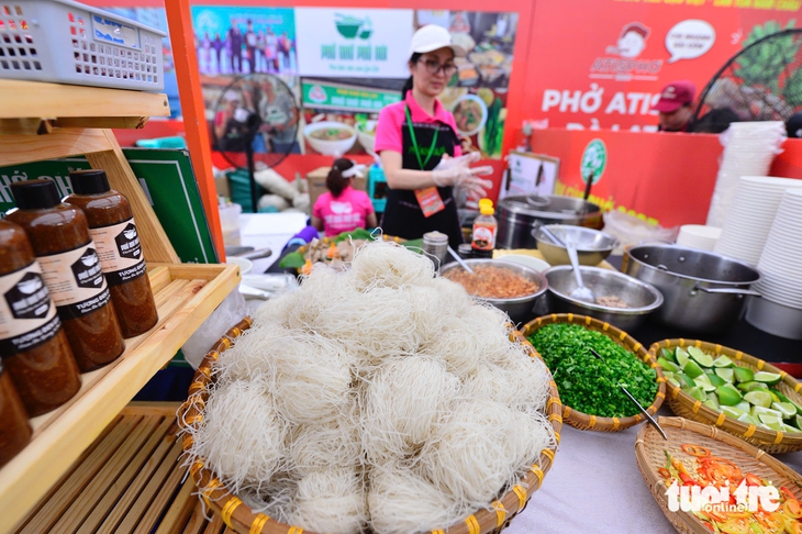 Ăn 'sập' Ngày của Phở vẫn còn thèm, phở khô chính là câu trả lời - Ảnh 5. phở - Ảnh 5.