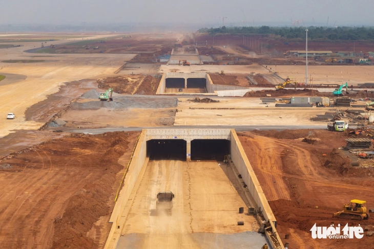 Cận cảnh công trường sân bay Long Thành 'chạy nước rút' đón máy bay thân rộng lần đầu tiên - Ảnh 8. LONG THÀNH - Ảnh 8.