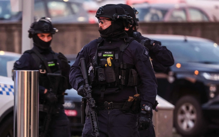 Người hùng tước vũ khí kẻ xả súng tại bãi biển Úc dần bình phục sau khi trúng 2 phát đạn - Ảnh 3.