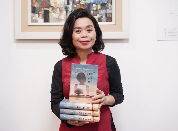 Đạo diễn 'Tử chiến trên không' muốn làm phim từ sách đoạt giải quốc tế của Nguyễn Phan Quế Mai - Ảnh 2. Đạo diễn 'Tử chiến trên không' muốn làm phim từ sách đoạt giải quốc tế của Nguyễn Phan Quế Mai - Ảnh 3.