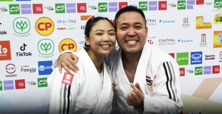 Đôi vợ chồng giành HCV SEA Games 33 nhờ... cãi nhau - Ảnh 1.