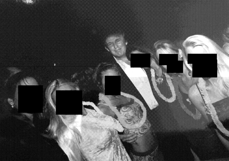 Ủy ban Hạ viện công bố ảnh thuộc hồ sơ Epstein, xuất hiện hình chụp ông Trump? - Ảnh 1.