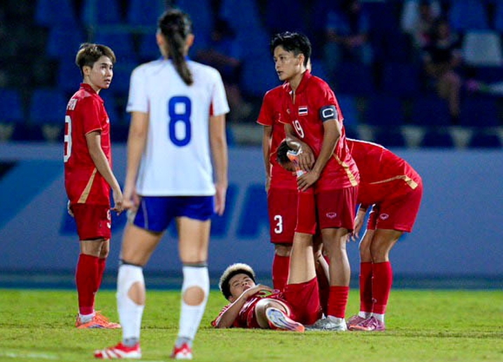 Tuyển nữ Philippines hạ Thái Lan trên chấm 11m để vào chung kết gặp Việt Nam - Ảnh 3.