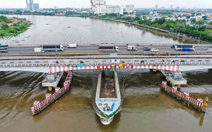 10 xe tải 270 tấn thử tải Cầu Bình Phước 1 sau khi cao thêm 1,25m - Ảnh 14.