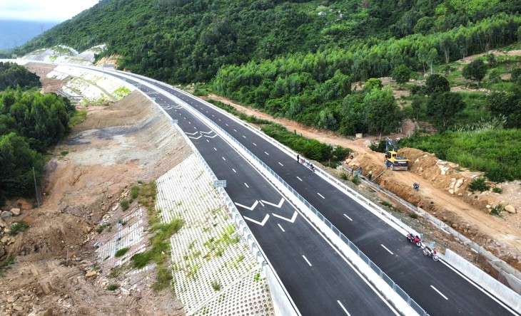 Cao tốc Bắc - Nam phía đông thông suốt từ TP.HCM đến Cổ Mã - Ảnh 2. Cao tốc Bắc - Nam phía đông sắp thông suốt từ TP.HCM đến Vân Phong - Ảnh 2.