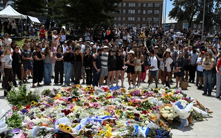 Hàng xóm của các nghi phạm xả súng ở Úc bàng hoàng trước vụ xả súng - Ảnh 2.