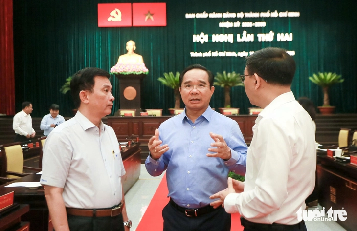 Thành ủy TP.HCM họp hội nghị lần hai, sau nhiều nghị quyết tạo cơ chế đột phá - Ảnh 3. TP.HCM - Ảnh 2.
