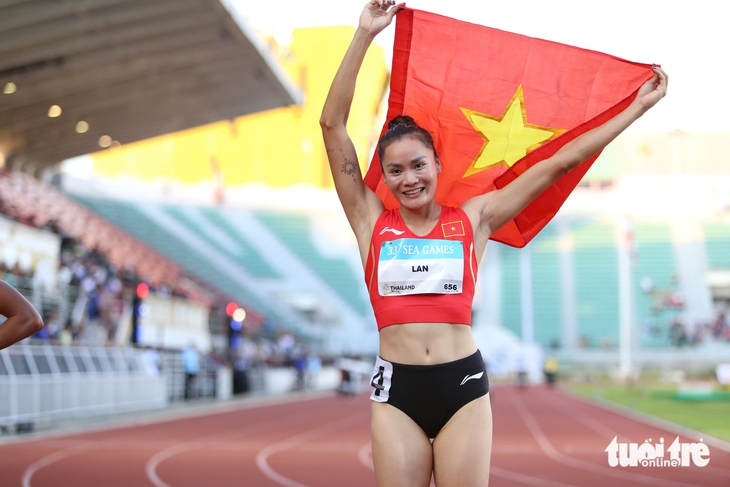 Quách Thị Lan giành tấm HCV lịch sử ở SEA Games 33 - Ảnh 1.