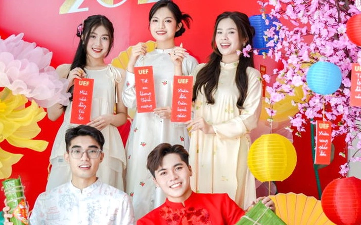 TP.HCM đề xuất học sinh nghỉ Tết từ 25 tháng Chạp - Ảnh 2.