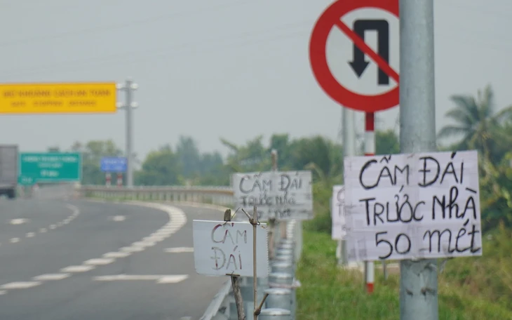 Tranh chấp bán xăng dầu kéo dài ở trạm dừng cao tốc - Ảnh 3.