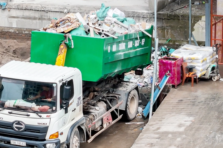 Tùy tiện đổ rác thải xây dựng - Ảnh 2. rác xây dựng - Ảnh 2.