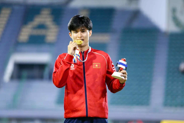 SEA Games 33 ngày 15-12: Điền kinh với 'hat-trick vàng' giúp Việt Nam có 40 HCV - Ảnh 8.