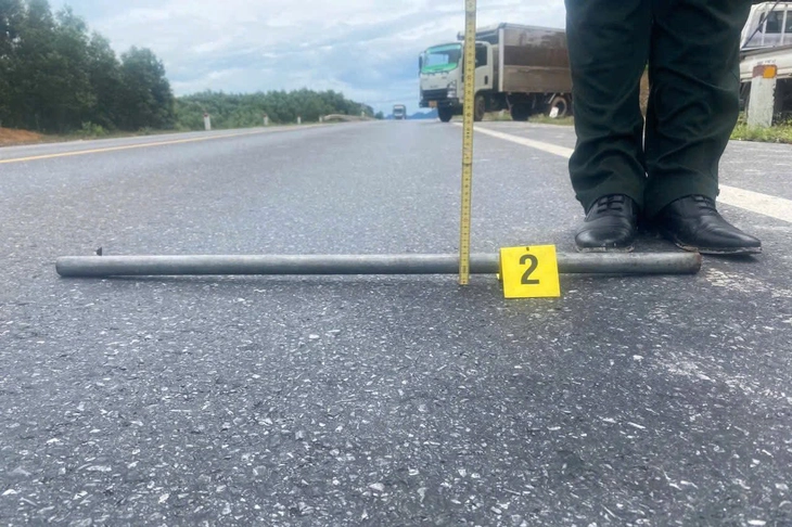 Tai nạn chết người trên cao tốc Cam Lộ - La Sơn, Cục Cảnh sát giao thông ra cảnh báo - Ảnh 3.