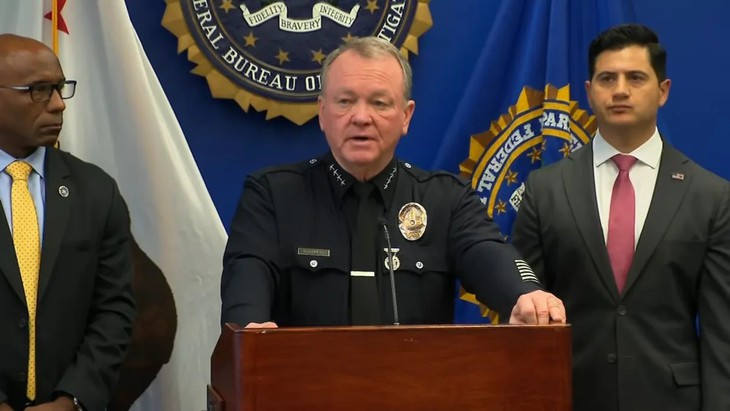 Con trai Rob Reiner có tiền sử nghiện ngập bị bắt vì tình nghi sát hại cha mẹ - Ảnh 1. Rob Reiner - Ảnh 1.