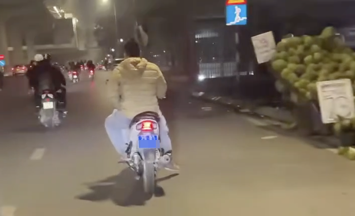 biển xanh - Ảnh 1.