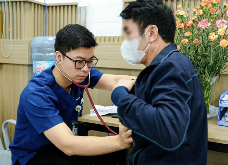 Nhồi máu cơ tim, đột quỵ tăng do trời trở lạnh - Ảnh 1. đột quỵ - Ảnh 1.