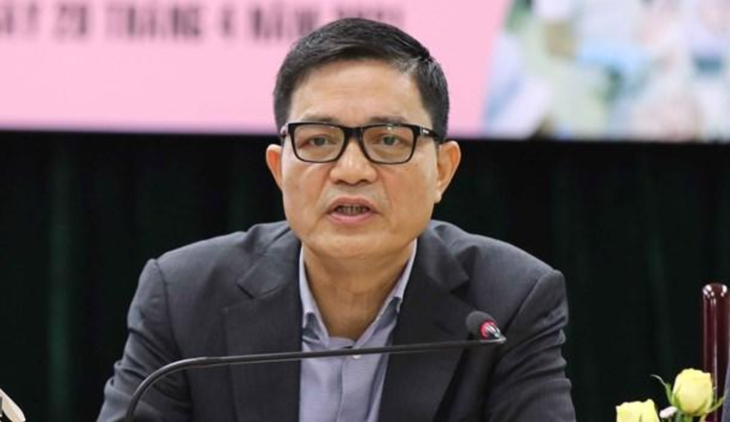 Hai cựu cục trưởng Cục An toàn thực phẩm và các chuyên viên nhận hối lộ hơn 100 tỉ - Ảnh 1. Hai cựu Cục trưởng Cục An toàn thực phẩm và các chuyên viên nhận hối lộ hơn 100 tỉ - Ảnh 1.