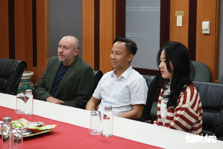 Công ty TNHH Spring CC chung tay đóng góp, giúp đồng bào miền Trung khắc phục hậu quả mưa lũ - Ảnh 2.