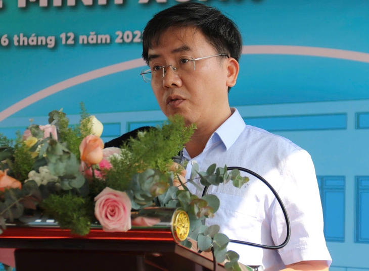 bến xe buýt Lê Minh Xuân - Ảnh 2.