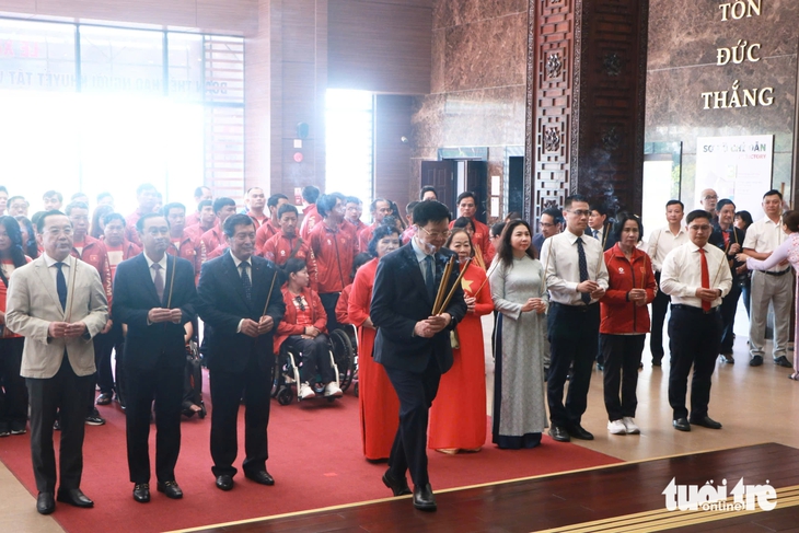 Phó thủ tướng Mai Văn Chính dự lễ xuất quân của đoàn Việt Nam dự ASEAN Para Games 13 - Ảnh 2.