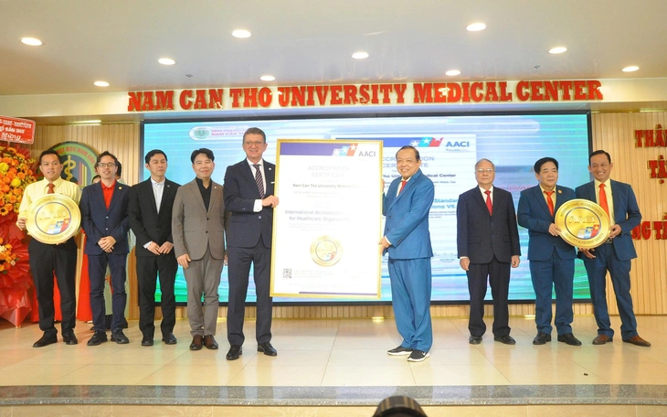 Miền Trung có cơ sở y tế đầu tiên đạt chứng nhận kiểm định quốc tế AACI - Ảnh 2.