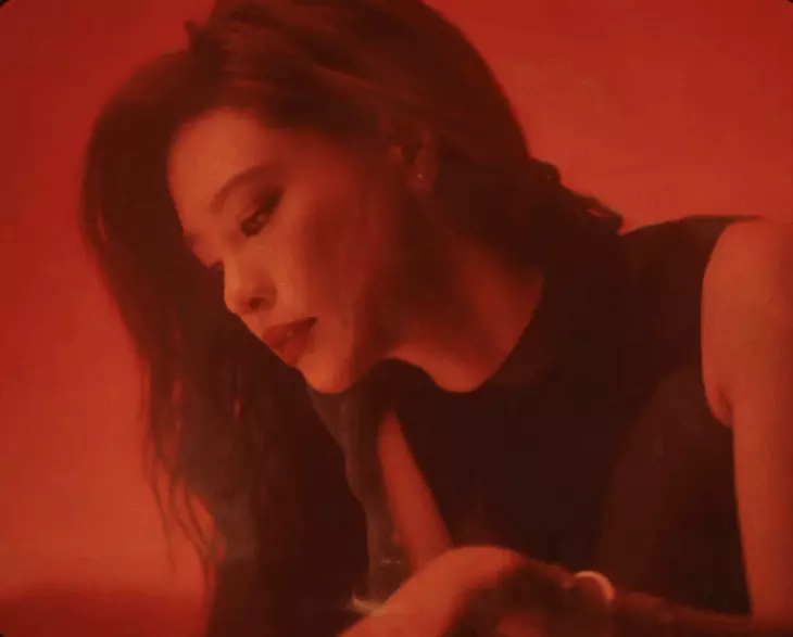 Nhan sắc Bùi Lan Hương mê hoặc khán giả trong MV 'Nhan sax' - Ảnh 5. Bùi Lan Hương - Ảnh 5.