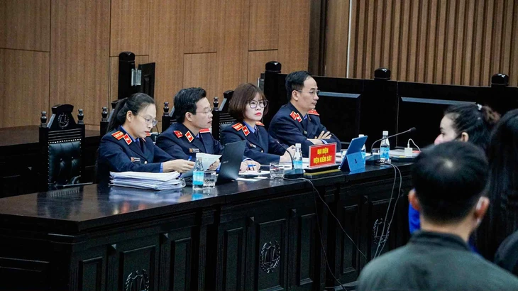 Cựu phó chánh án khai trả lại tiền 'chạy án' 400 triệu, còn đưa thêm cho đương sự 400 triệu - Ảnh 4.