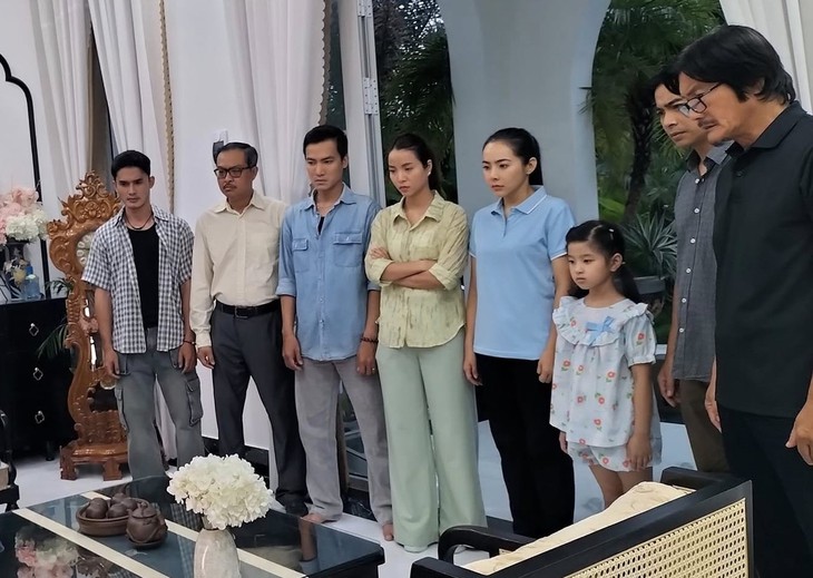 Phương Khánh và Nguyễn Quốc Trường Thịnh với chuyện tình trong Trước lúc bình minh  - Ảnh 2.