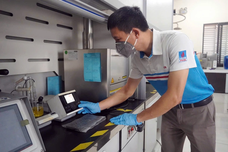 Doanh nghiệp còn lăn tăn với xăng sinh học - Ảnh 2. Doanh nghiệp còn lăn tăn với xăng sinh học - Ảnh 2.