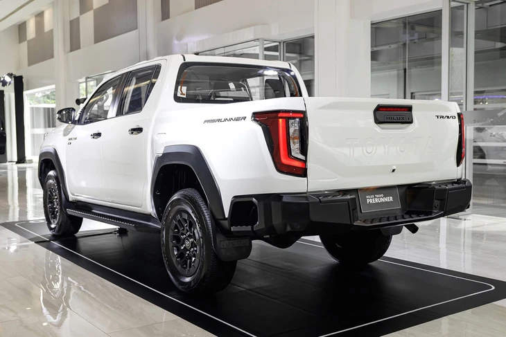 Toyota Hilux - Ảnh 5.