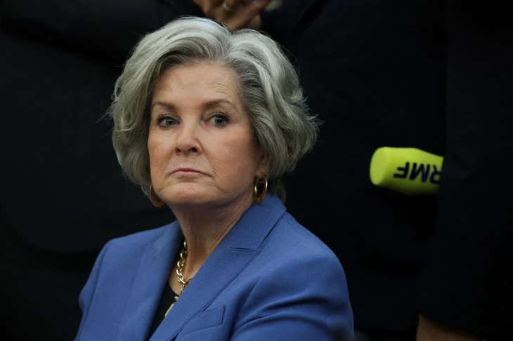 Cuộc phỏng vấn của 'quý bà băng giá' gây chấn động Nhà Trắng, ông Trump lên tiếng - Ảnh 2.