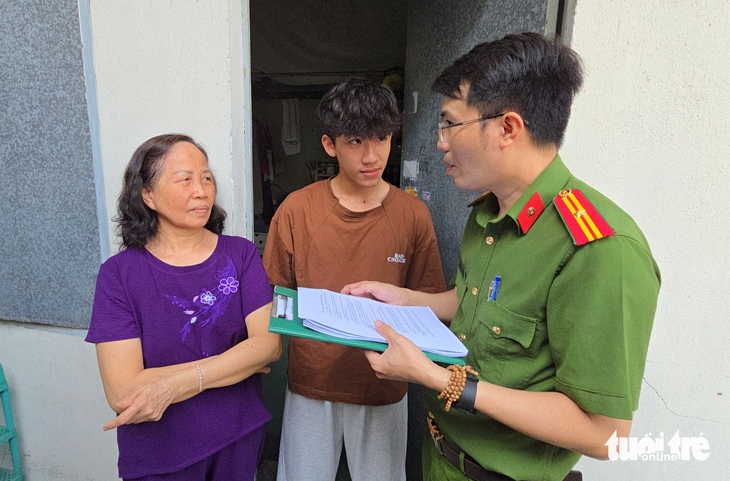 Từ 15-12, hát karaoke gây ồn ào trong khu dân cư sẽ bị xử phạt ở tất cả các khung giờ - Ảnh 2.